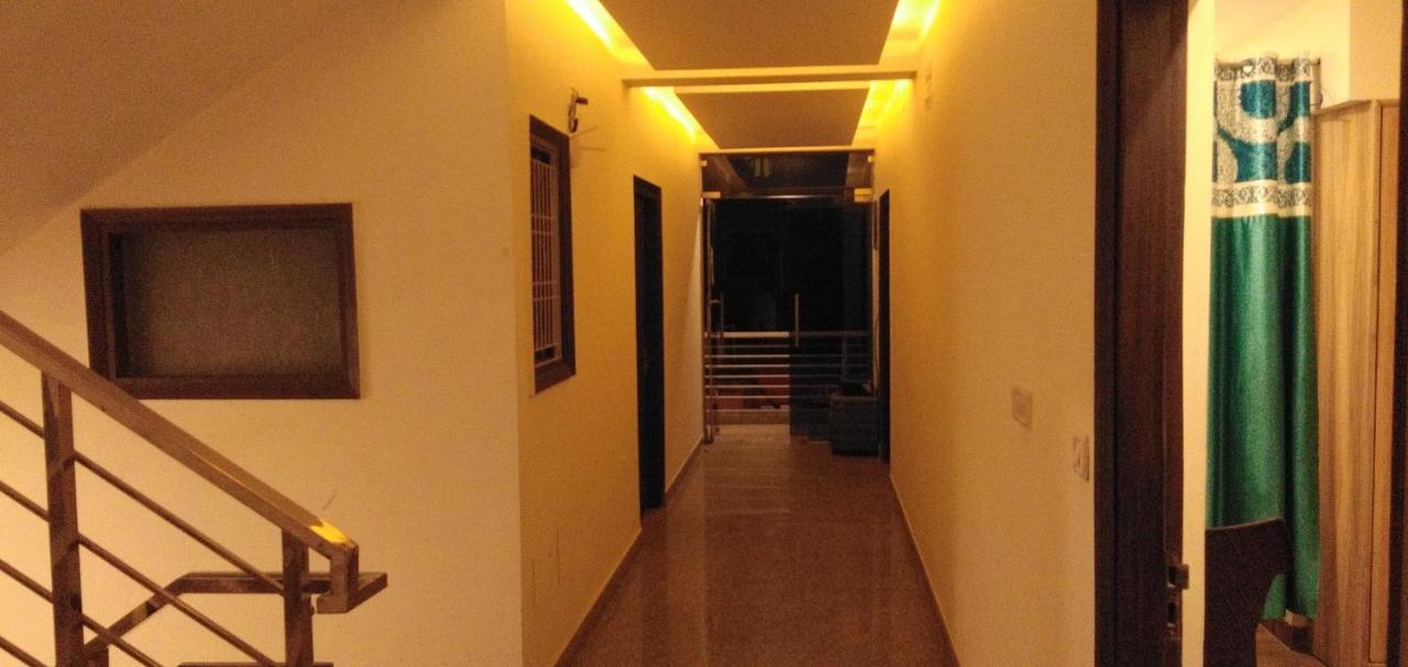 Hotel Golden Bliss At New Delhi Airport Экстерьер фото