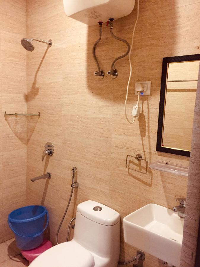 Hotel Golden Bliss At New Delhi Airport Экстерьер фото