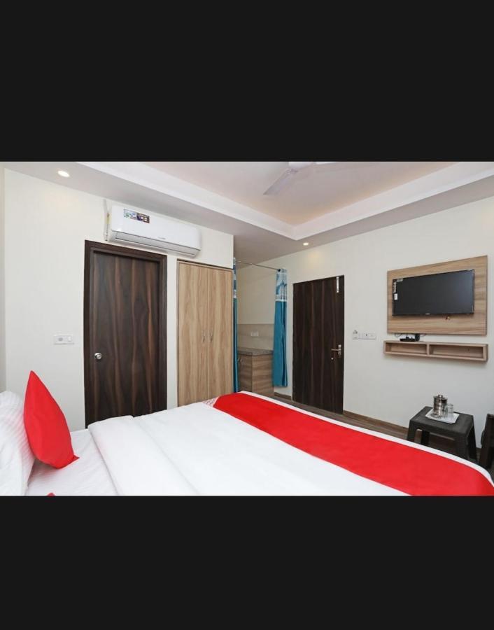 Hotel Golden Bliss At New Delhi Airport Экстерьер фото