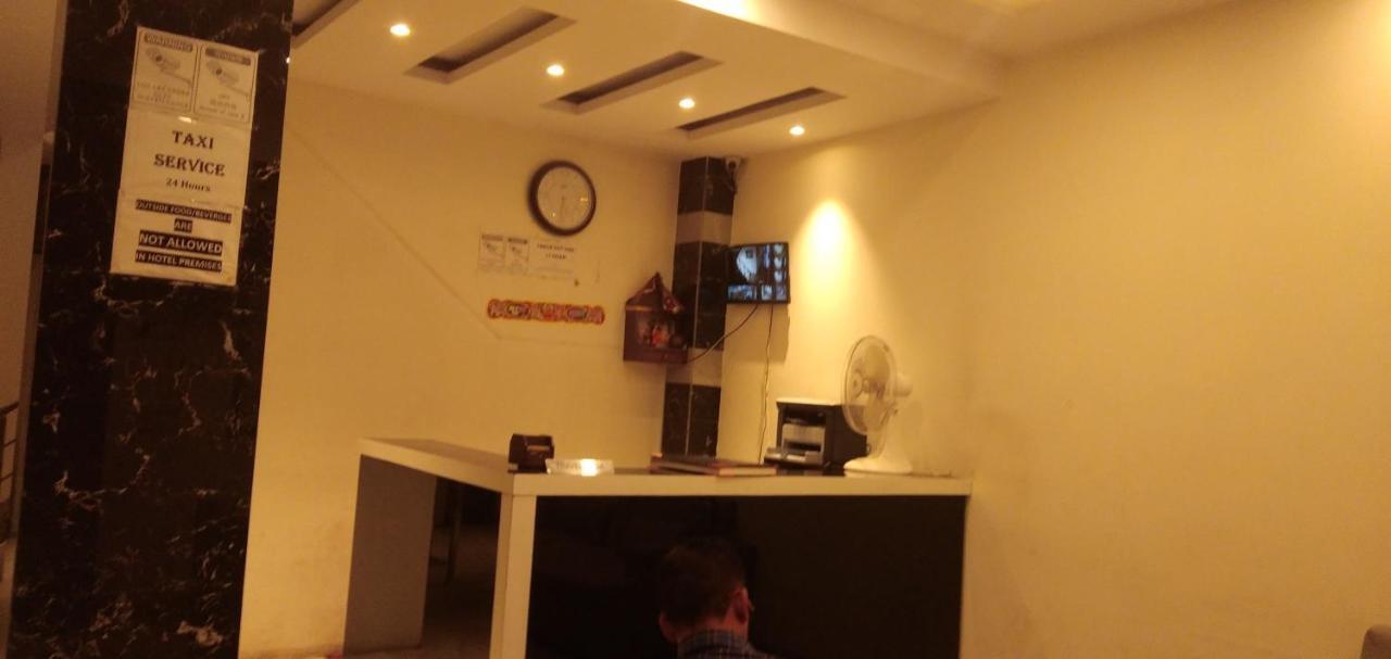 Hotel Golden Bliss At New Delhi Airport Экстерьер фото