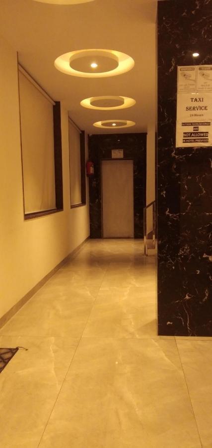 Hotel Golden Bliss At New Delhi Airport Экстерьер фото